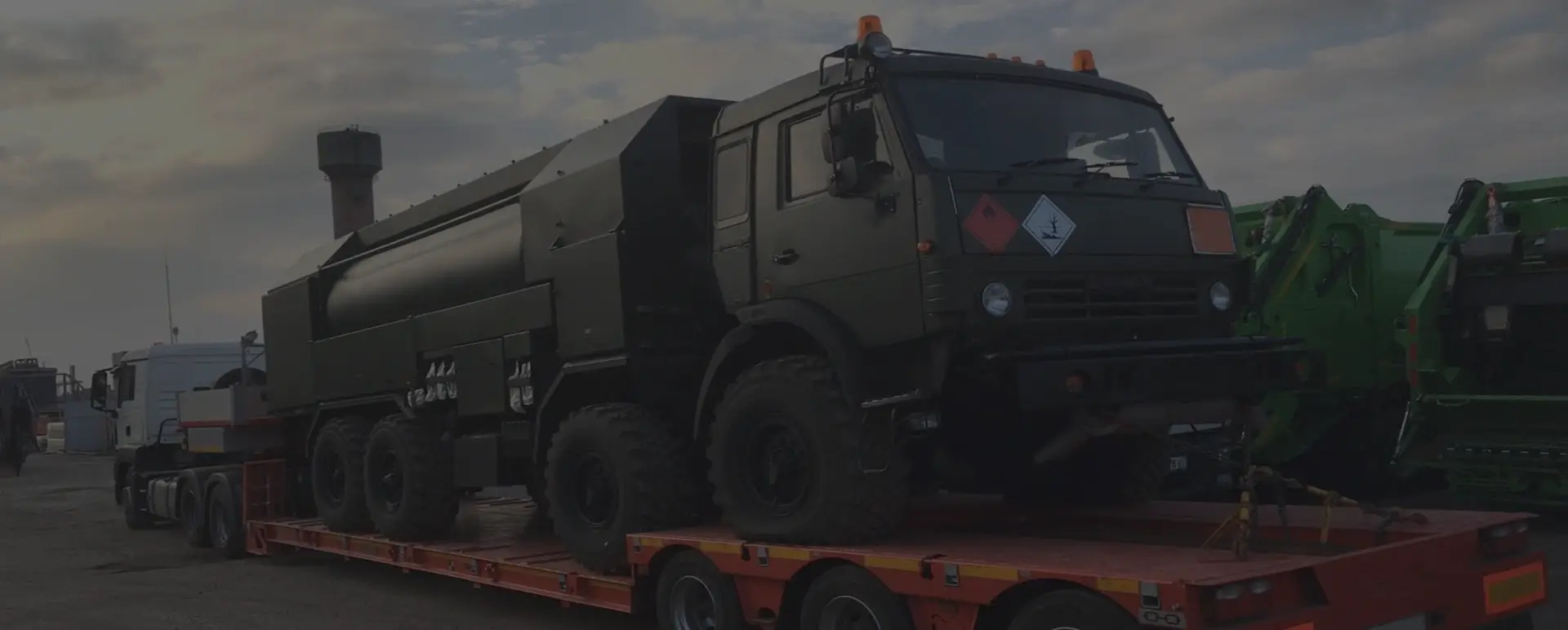 Низкая цена по договору на перевозку военной техники и спецтехники в поселке городского типа Южно-Курильск (Дальневосточный округ - Сахалинская область - Сахалин)